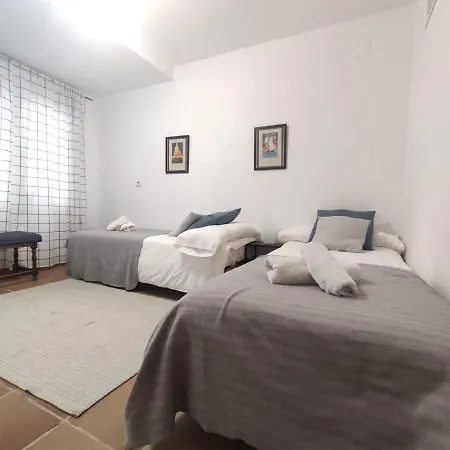 Plaza De Espana - Family House Holiday home *